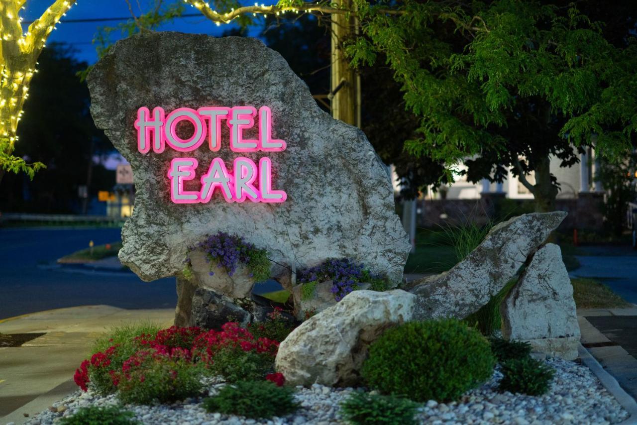 The Earl In Charlevoix Hotell Exteriör bild