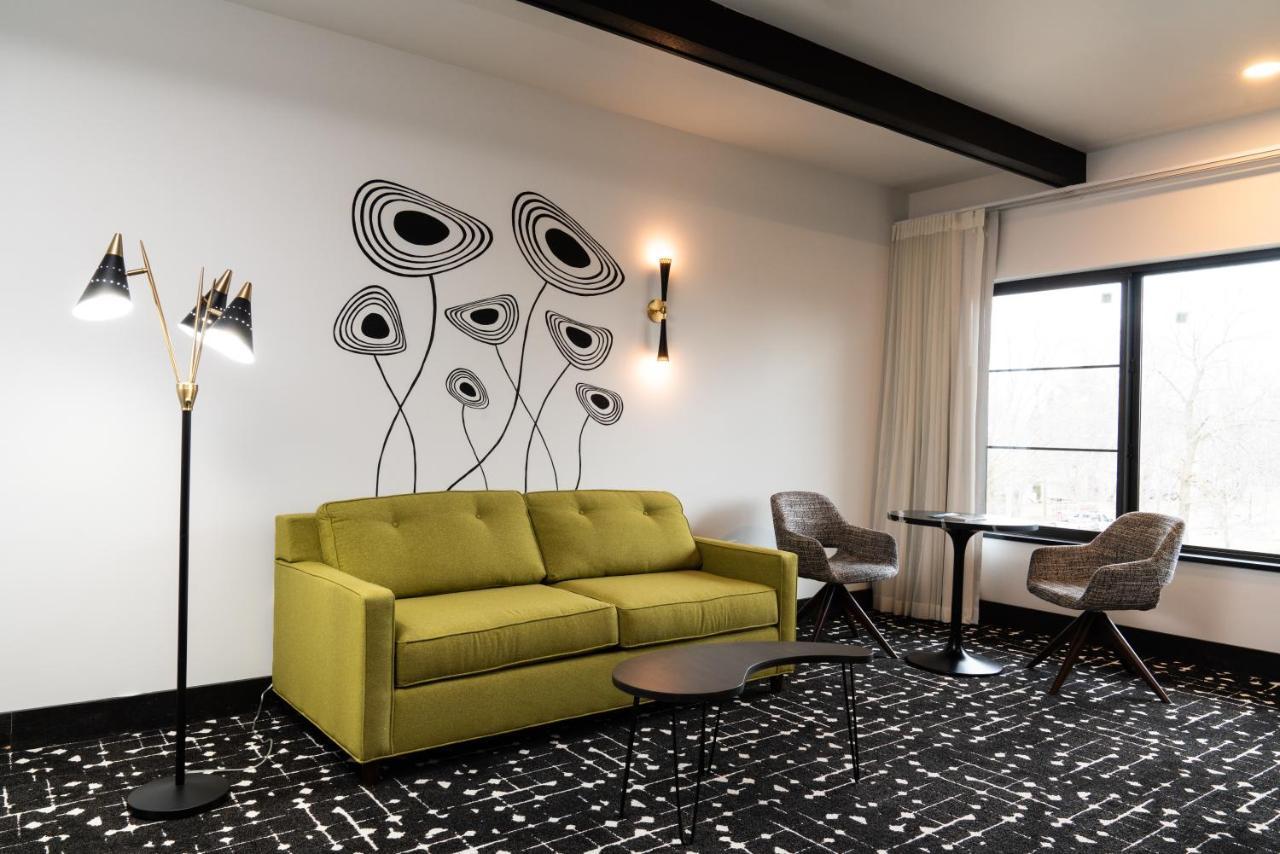 The Earl In Charlevoix Hotell Exteriör bild
