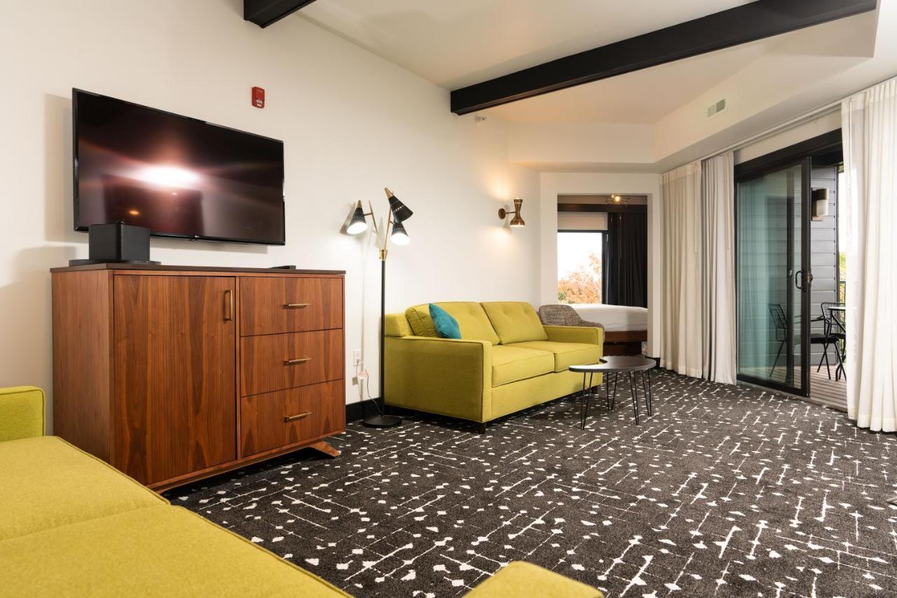 The Earl In Charlevoix Hotell Exteriör bild