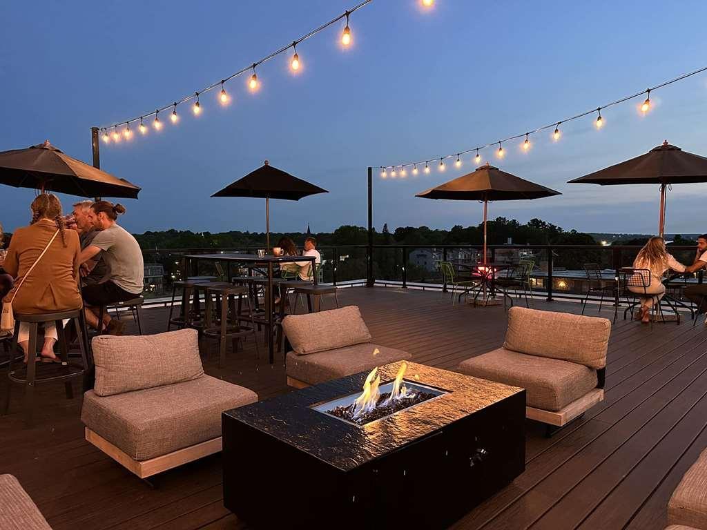 The Earl In Charlevoix Hotell Restaurang bild